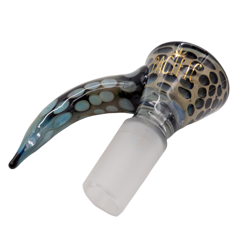 Dragon Skin With Horn Handle Water Pipe Bowl